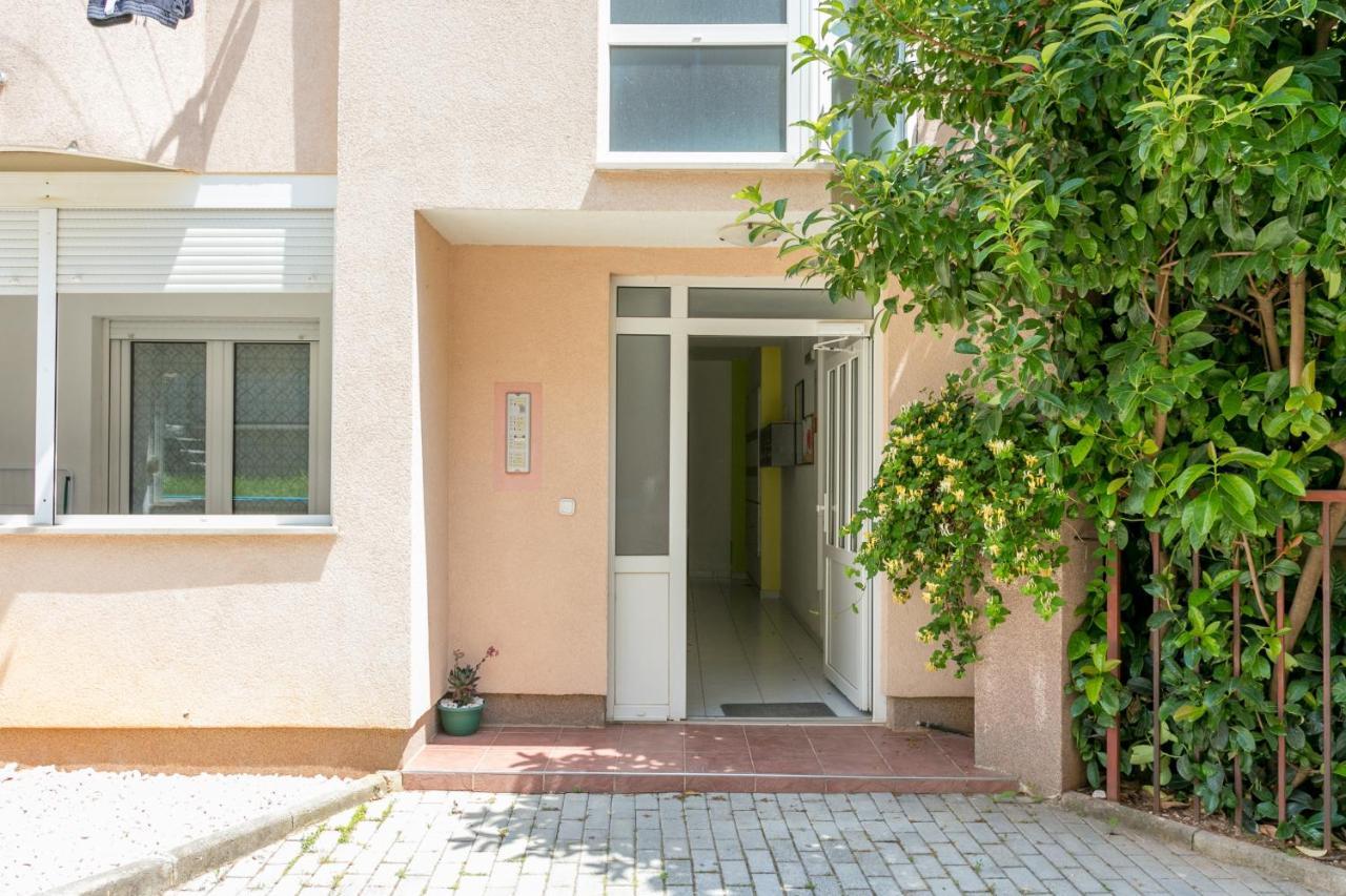 Apartments With A Parking Space Kastel Stafilic, Kastela - 20926 Exterior photo